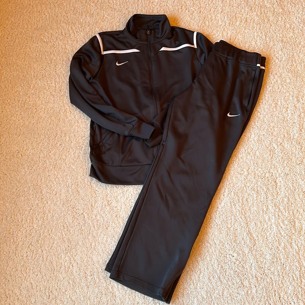 Gray Nike sweatsuit
